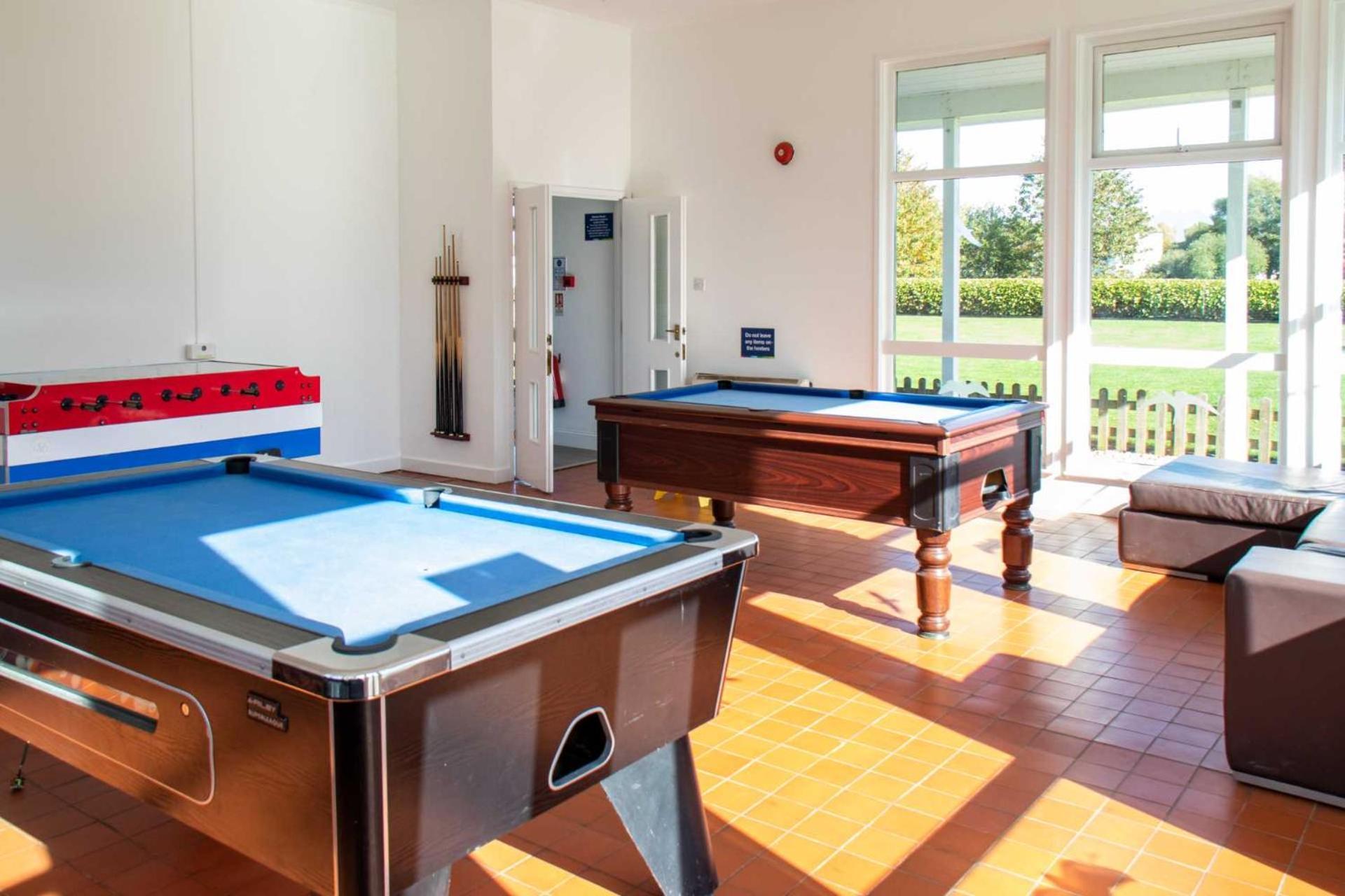 Luxury Kingfisher Lodge, Isis Lake, Within The Cotswold Waterpark Cirencester Exterior photo